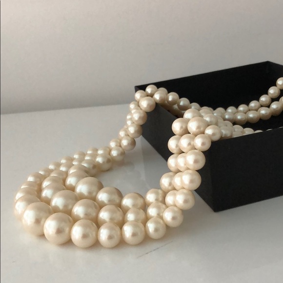 VINTAGE PEARL 3 STRAND IVORY PEARL NECKLACE - Picture 8 of 8